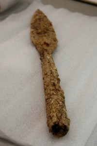 A spear found in the grave of an adult male. [Crown Copyright/MOD2016]