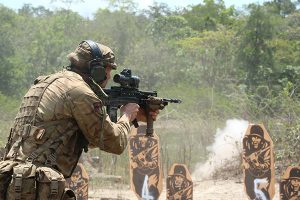 Personnel from 1SCOTS and 4RIFLES take part in Ex Mayan Storm in Belize [Crown Copyright, MOD 2018]