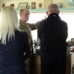 Steven Philipps-Harries conducting a briefing at the Castlemartin range control tower. [Crown Copyright]