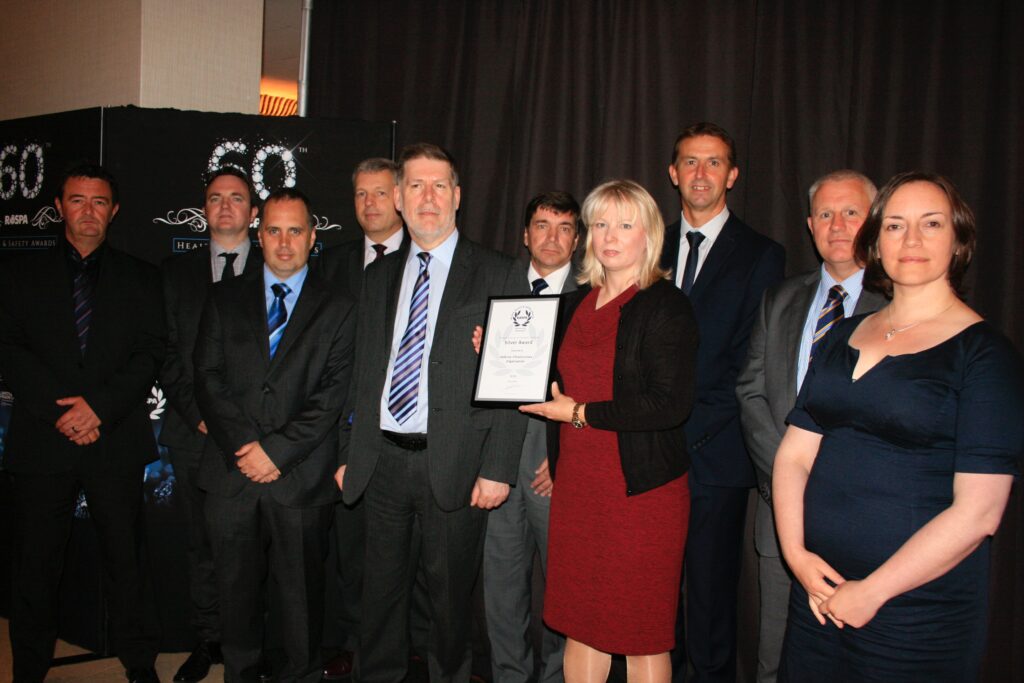 The team collecting the award. [Crown Copyright/MOD2016]