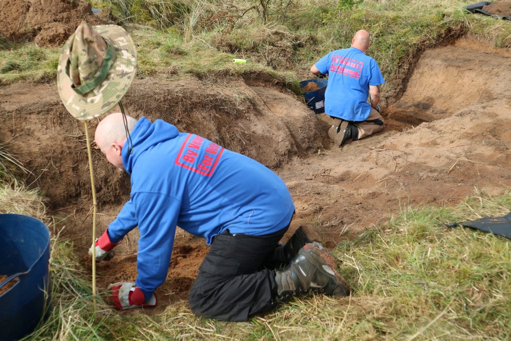 Some of the participants taking part in the excavation. [Crown Copyright / MOD 2017]