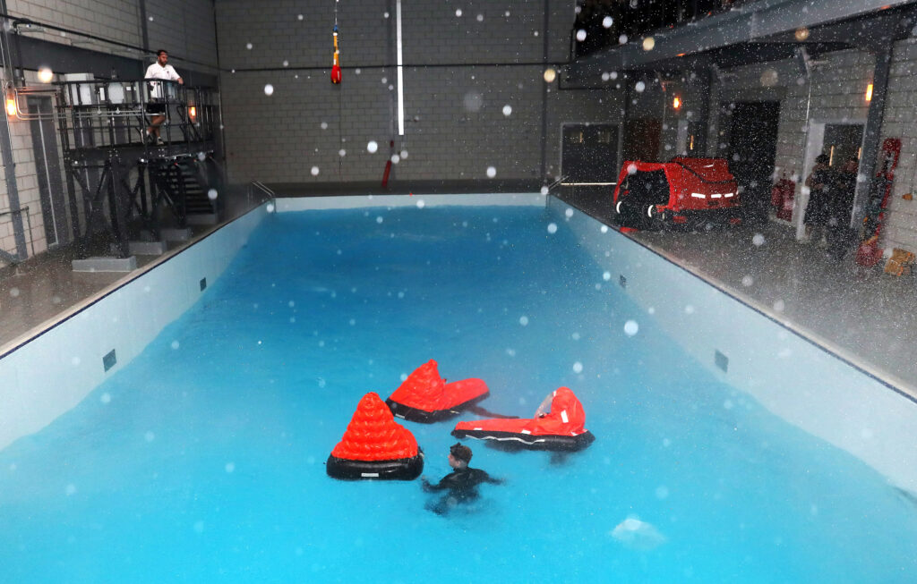 The single seat liferafts in the main environmental pool. [Crown Copyright, MOD 2018]