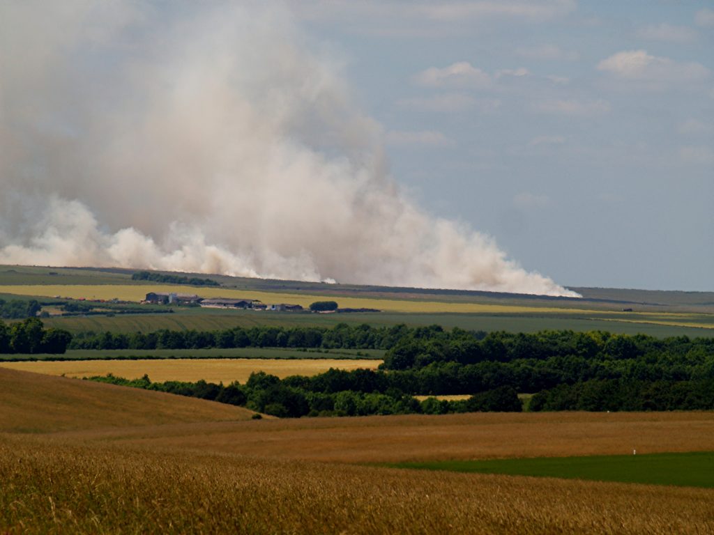 The Salisbury Plain fire created a significant amount of smoke. [Photo courtesy of Dorset & Wiltshire Fire and Rescue Service]